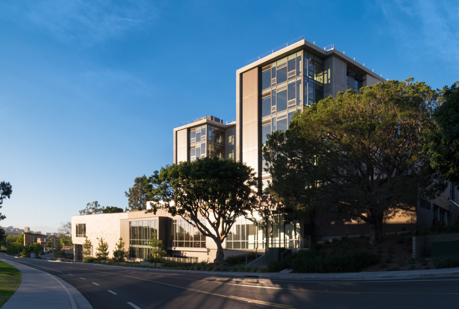 University of California Irvine UC Irvine Mesa Court Expansion - Orange County - Mithun